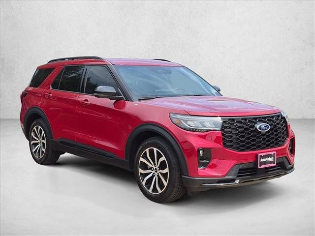Certified 2025 Ford Explorer ST-Line w/ Premium Package RWD image 3