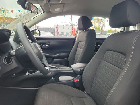 Used 2025 Honda HR-V LX image 15
