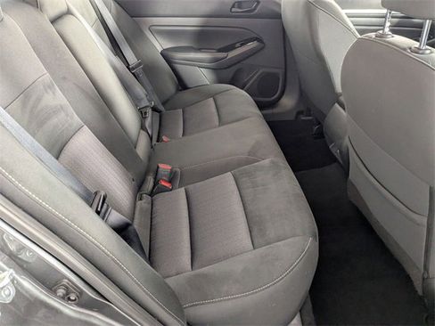 Used 2023 Nissan Altima 2.5 SV image 29