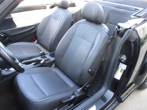 Used 2013 Volkswagen Beetle 2.5 FWD image 18