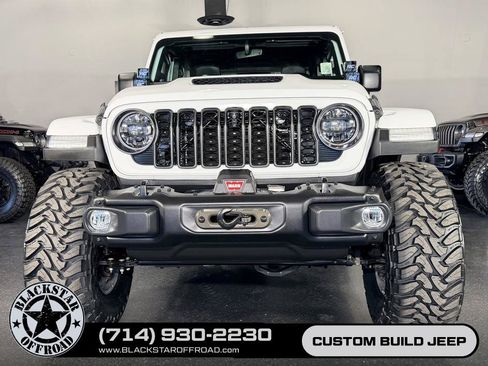 Used 2023 Jeep Gladiator Mojave w/ LED Lighting Group AWD/4WD image 3