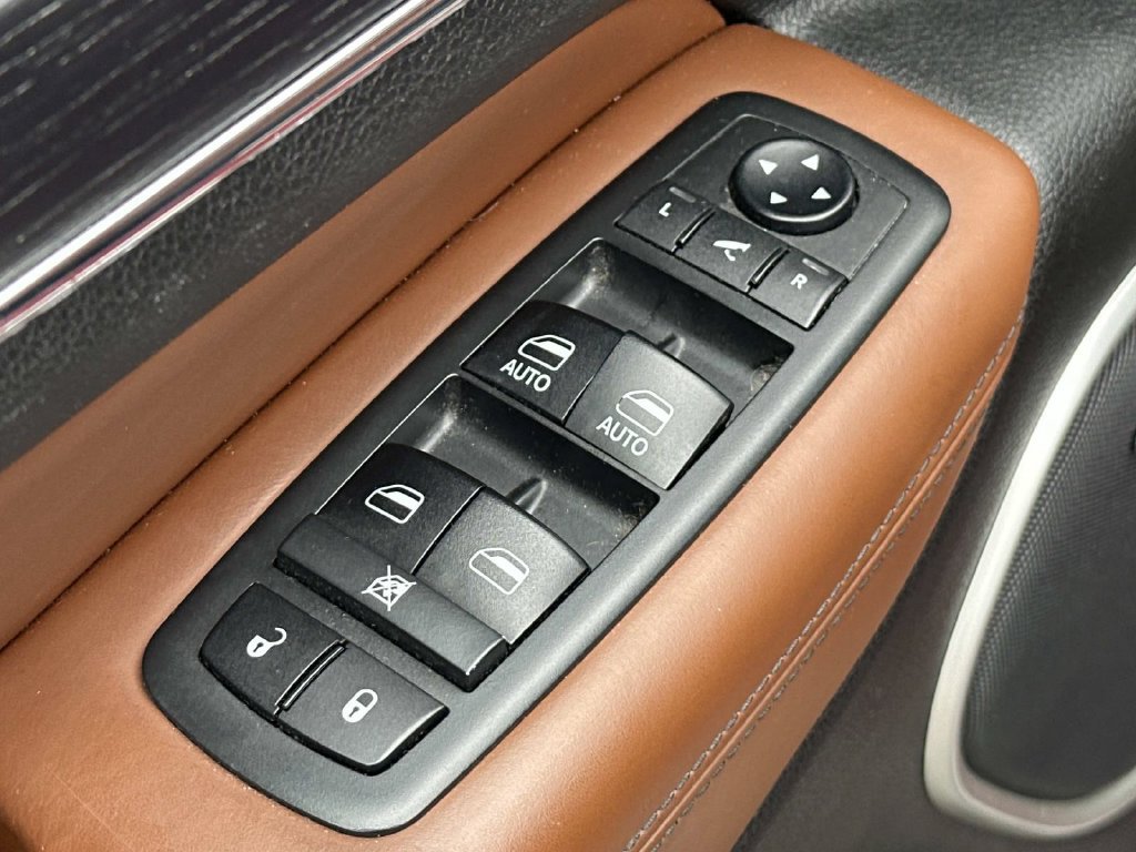 Used 2018 Jeep Grand Cherokee Summit w/ Platinum Series Group AWD/4WD image 17