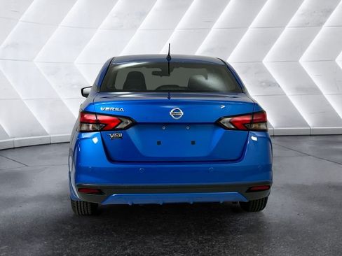Used 2021 Nissan Versa S FWD image 5