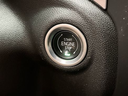 Used 2021 GMC Sierra 1500 SLT AWD/4WD image 21