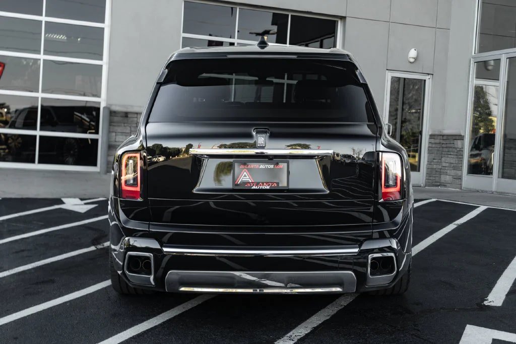 Used 2026 Rolls-Royce Cullinan w/ Cullinan Package AWD/4WD image 22