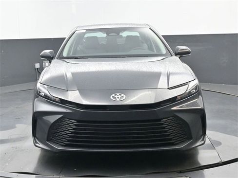 New 2026 Toyota Camry LE image 18