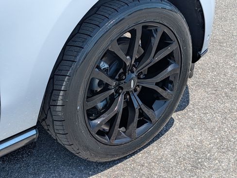 Used 2019 Ford Expedition Limited RWD image 12