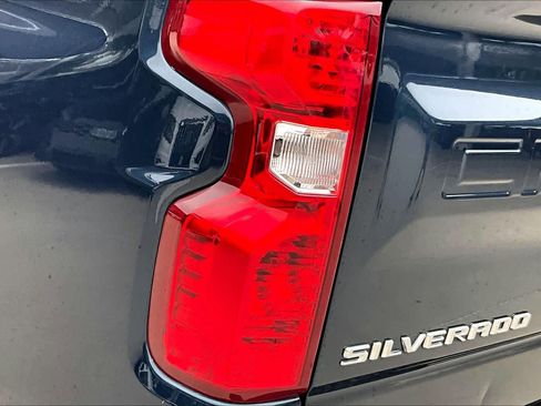 Used 2020 Chevrolet Silverado 1500 LT AWD/4WD image 31