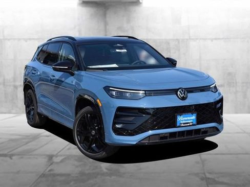 New 2026 Volkswagen Tiguan SE R-Line AWD/4WD image 2
