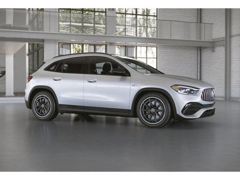Certified 2022 Mercedes-Benz GLA 35 AMG AMG 35 image 30