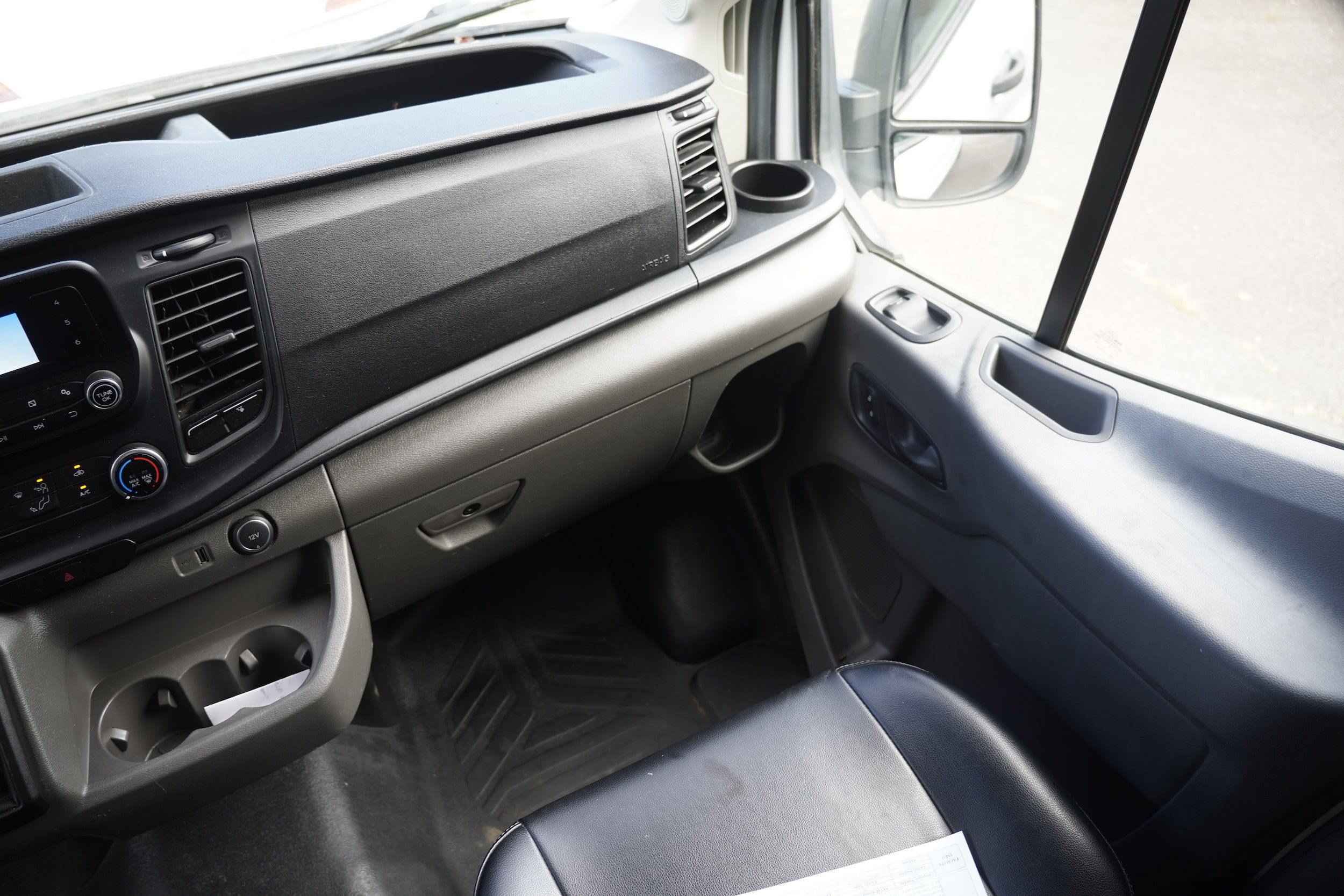 Used 2021 Ford Transit 250 Medium Roof w/ Load Area Protection Package RWD image 28