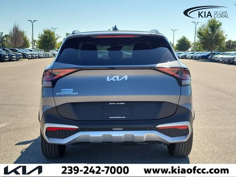 Certified 2025 Kia Sportage EX w/ Premium Package FWD image 5