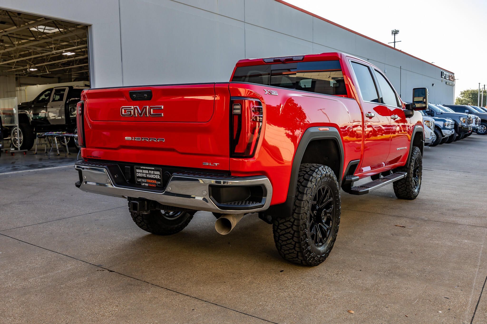 Used 2024 GMC Sierra 2500 SLT w/ Texas SLT Premium Package AWD/4WD image 10