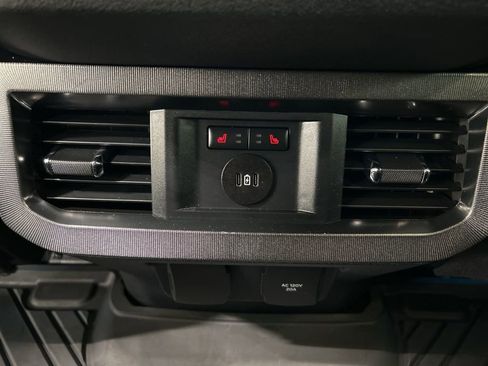 Used 2024 Ford F350 Platinum w/ Tremor Off-Road Package image 35