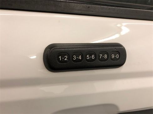 Used 2021 Ford Bronco Badlands image 13