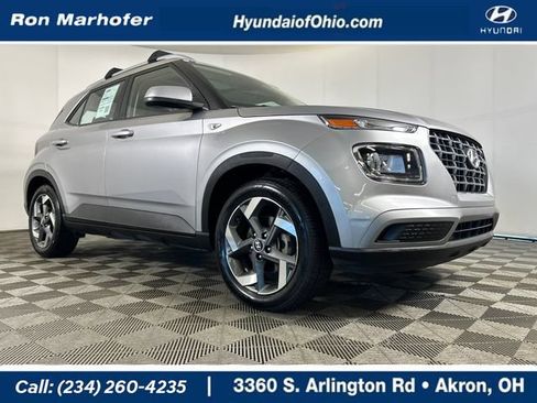 Used 2023 Hyundai Venue SEL FWD image 1