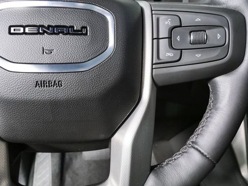 Used 2023 GMC Yukon Denali w/ Denali Reserve Package RWD image 11