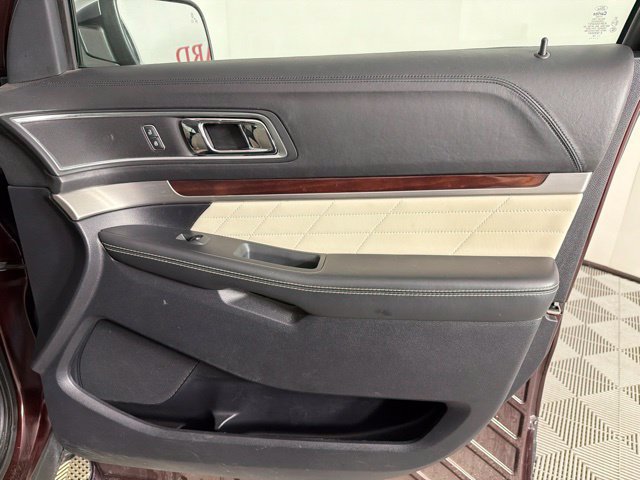 Used 2018 Ford Explorer Platinum AWD/4WD image 33