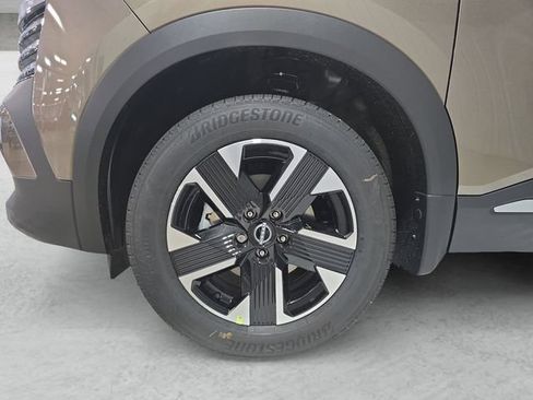 New 2026 Nissan Kicks SV AWD/4WD image 23