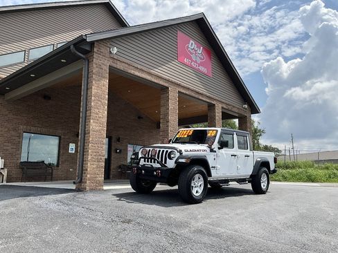 Used 2020 Jeep Gladiator Sport w/ Quick Order Package 23S AWD/4WD image 35
