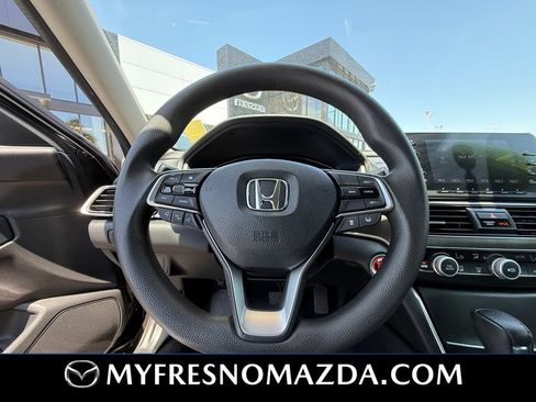 Used 2018 Honda Accord LX image 19