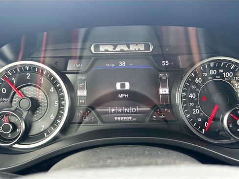 Used 2022 RAM 1500 Big Horn w/ Night Edition AWD/4WD image 12
