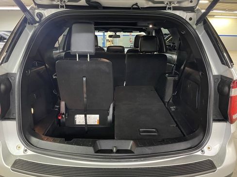 Used 2019 Ford Explorer XLT w/ Equipment Group 202A image 15