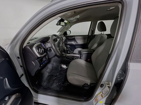 Used 2019 Toyota Tacoma SR5 image 15