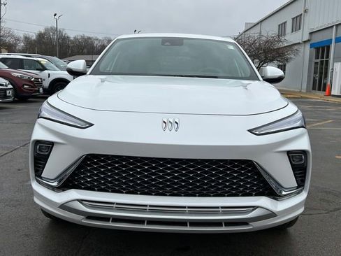 New 2026 Buick Envista Avenir image 2