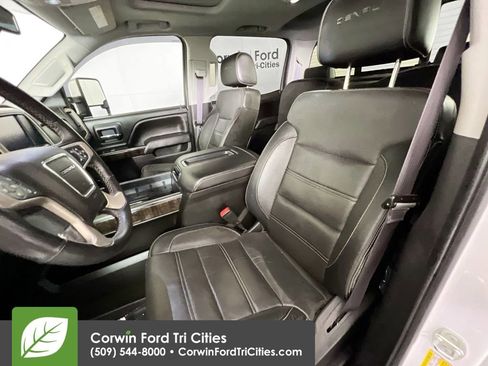 Used 2015 GMC Sierra 2500 Denali w/ Duramax Plus Package image 23