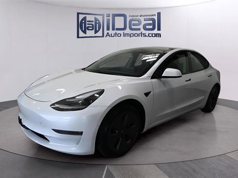 Used 2022 Tesla Model 3 Long Range AWD/4WD image 1