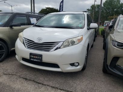 Used 2016 Toyota Sienna XLE w/ XLE Navigation Package