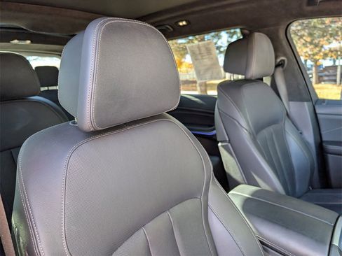 Used 2022 BMW X7 M50i image 24