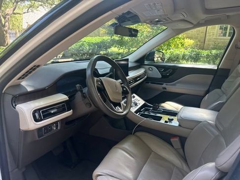 Used 2022 Lincoln Aviator Reserve w/ Equipment Group 201A AWD/4WD image 5