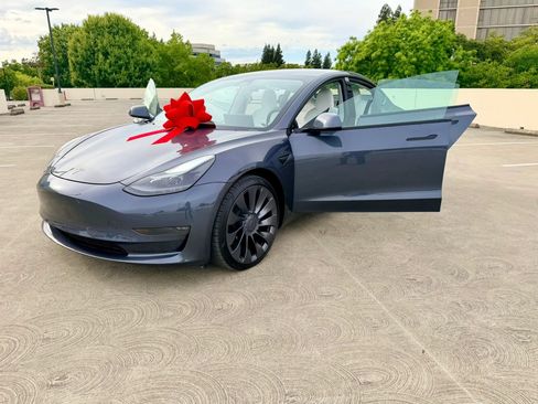 Used 2021 Tesla Model 3 Long Range AWD/4WD image 37