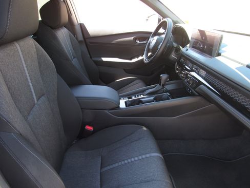 Certified 2025 Honda Accord Sport image 9