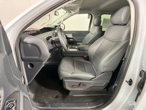 New 2026 Ford Expedition Max Active RWD image 31