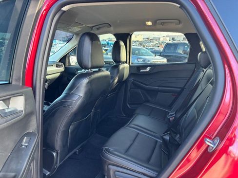 Used 2023 Ford Escape Platinum image 12