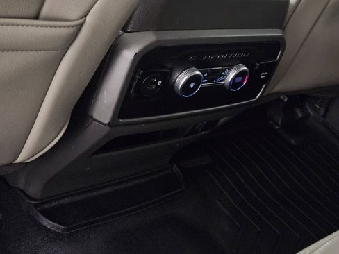 Used 2021 Ford Expedition XLT RWD image 29