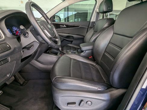 Used 2020 Kia Sorento S image 5