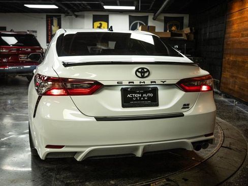 Used 2023 Toyota Camry SE image 6