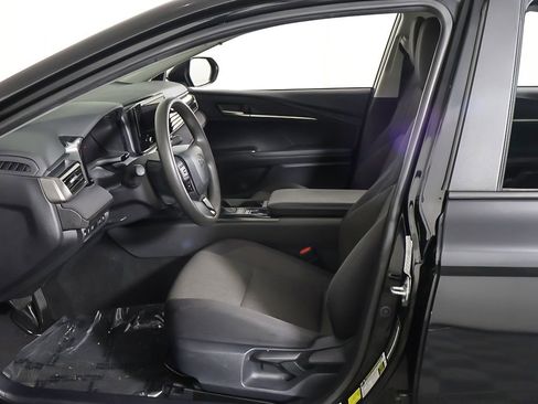 Used 2025 Toyota Camry LE image 22