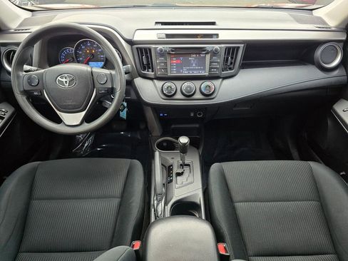 Used 2016 Toyota RAV4 LE AWD/4WD image 18