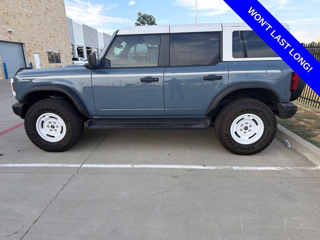 Used 2025 Ford Bronco Heritage Edition AWD/4WD image 2