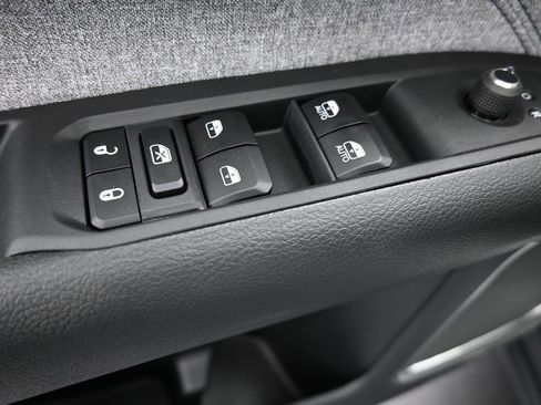 New 2026 Jeep Compass Latitude image 13