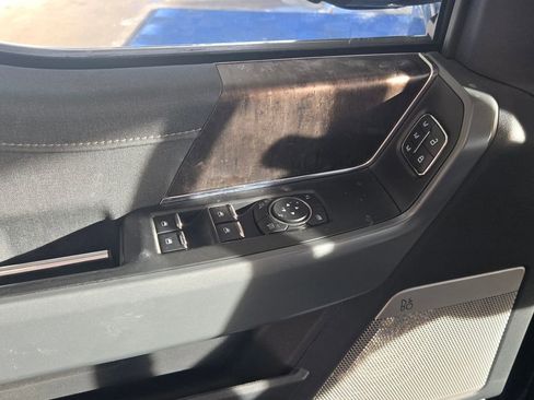 Used 2023 Ford F150 Lariat w/ Equipment Group 502A High image 8