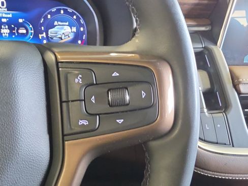 Used 2023 Chevrolet Tahoe High Country w/ Premium Package 2 AWD/4WD image 25