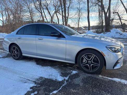 Used 2022 Mercedes-Benz E 450 4MATIC Sedan image 2