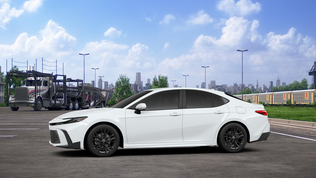 New 2026 Toyota Camry SE FWD image 3