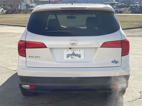 Used 2017 Honda Pilot EX-L image 4